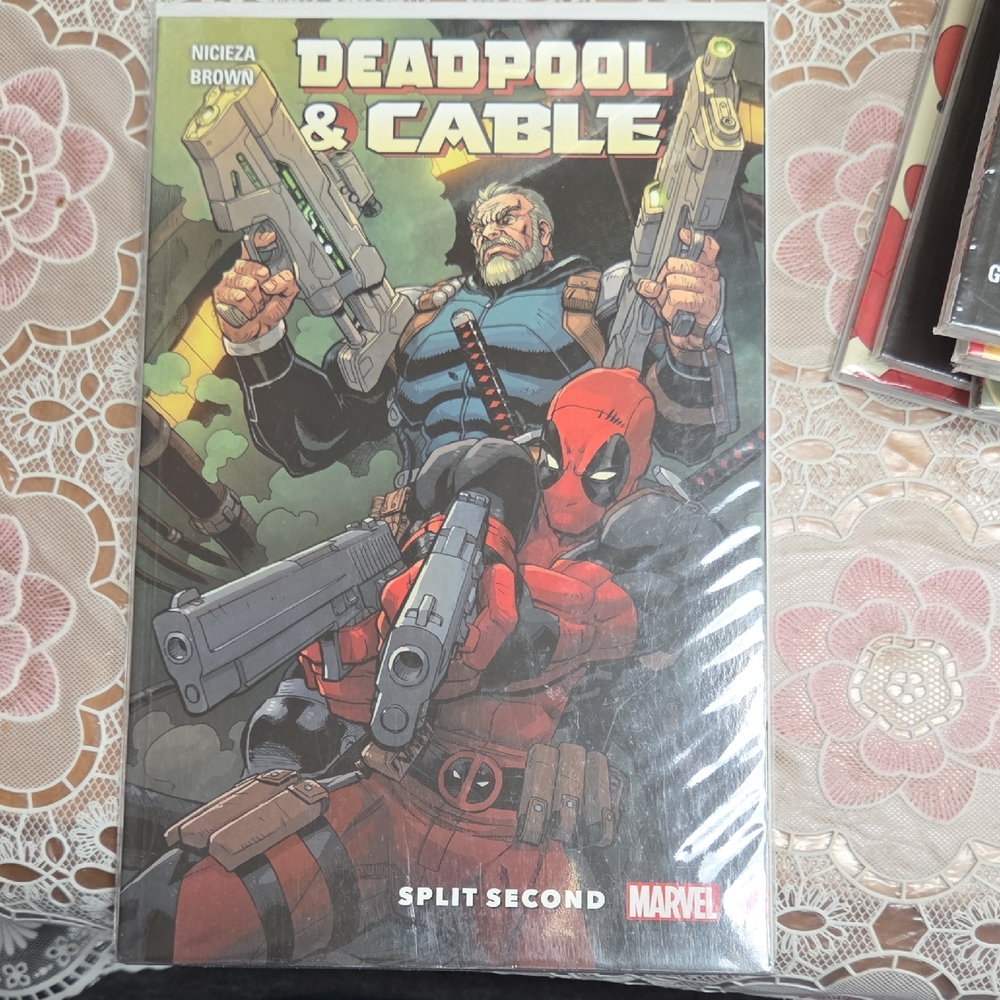 Any 4 Singles for $20 Marvel Deadpool & Cable Split Comic